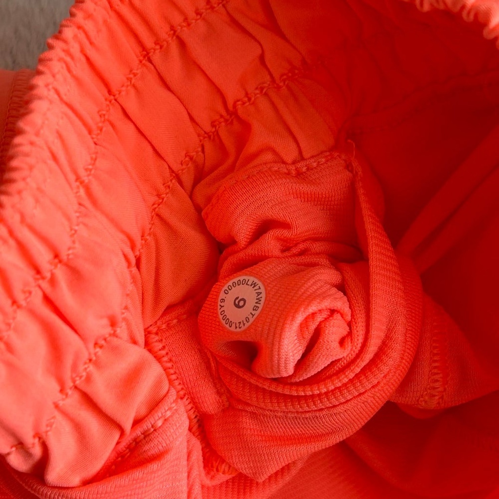 Lululemon Hotty Hot Short II *Long 4" Sunset - Picture 8 of 8